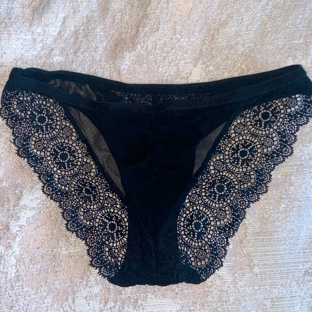HM Brazillian bikini cheeky lace cubic cutout back sheer stretch S lingerie